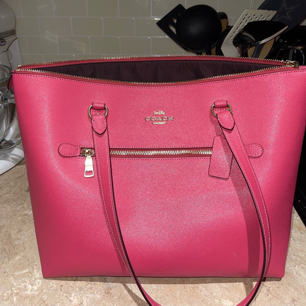 COACH PURSE BRAND NEW